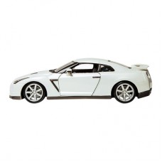 Автомодель Bburago Nissan GT-R белый металлик металлическая 1:24 (18-21082/18-21082-2) Автомодель Bburago Nissan GT-R белый металлик металлическая 1:24 (18-21082/18-21082-2)