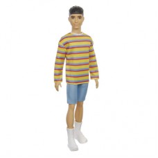 Кукла Barbie Fashionistas Кен в полосатом джемпере и джинсовых шортах (GRB91) Кукла Barbie Fashionistas Кен в полосатом джемпере и джинсовых шортах (GRB91)