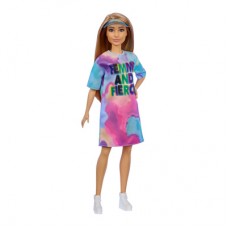 Кукла Barbie Fashionistas русоволосая в платье тай-дай и голубом козырьке (FBR37/GRB51) Кукла Barbie Fashionistas русоволосая в платье тай-дай и голубом козырьке (FBR37/GRB51)