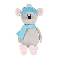 Мягкая игрушка Maxi toys Мышонок Блу с шарфом и шапочкой 28 см (2024402) Мягкая игрушка Maxi toys Мышонок Блу с шарфом и шапочкой 28 см (2024402)